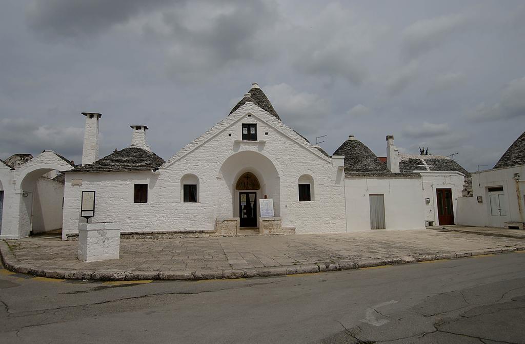 Trullo Monte Grappa Villa อัลเบโรเบลโล ภายนอก รูปภาพ